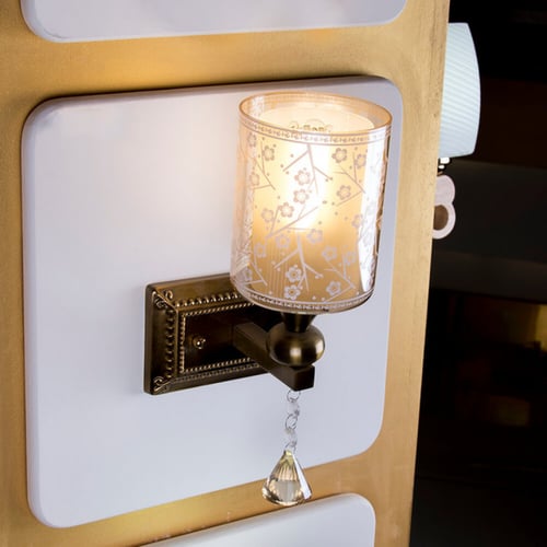 ابليك كلاسيكي بقاعدة نحاسية مزخرفة مع كريستالات