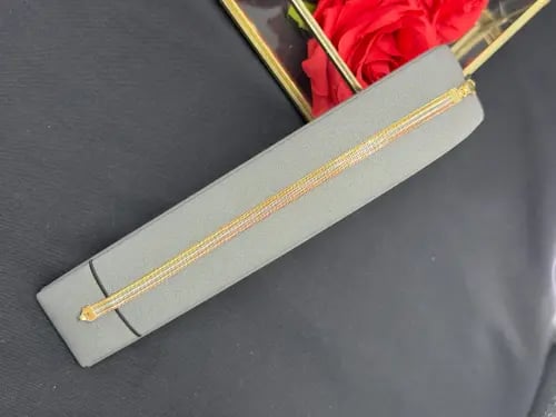 إسوارة إيطالي