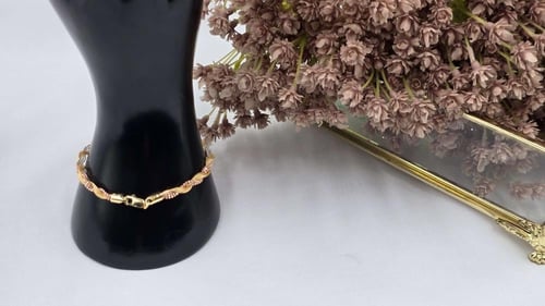 اسوارة إيطالي