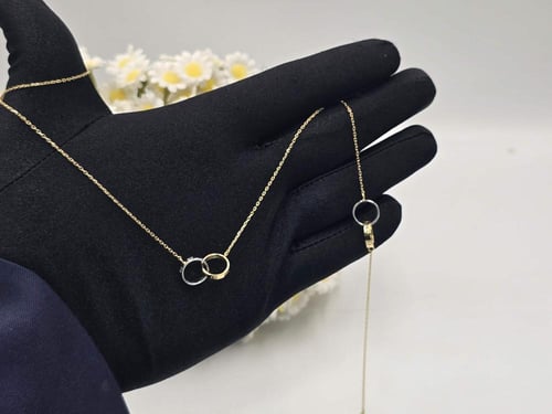 عقد + أسوارة