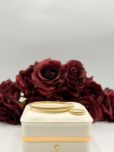 اسواره مموج