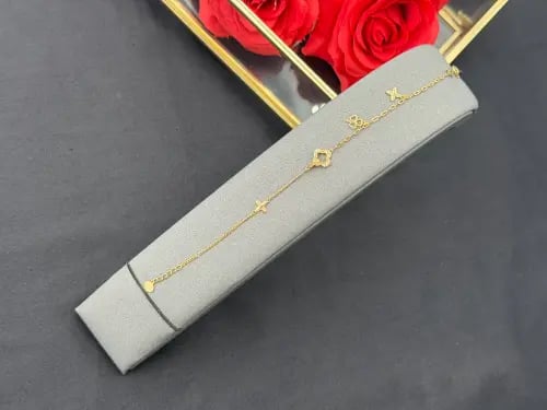 إسوارة ناعمه