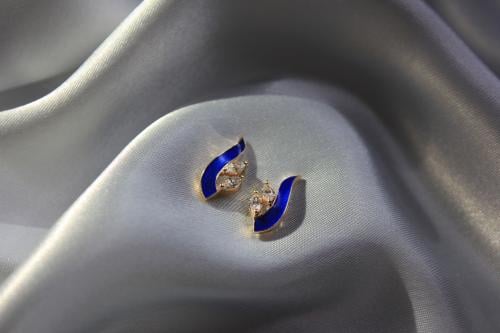 حلق ليونا 18K-Natural Diamond