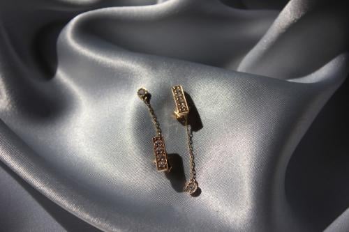 حلق ڤولانا 18K-Natural Diamond