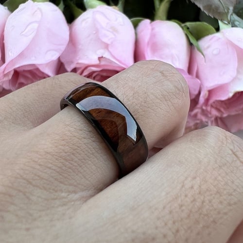 خاتم زواج رجالي اسود خط خشبي