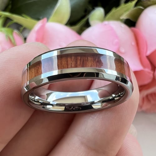 خاتم زواج رجالي فضي خط خشبي