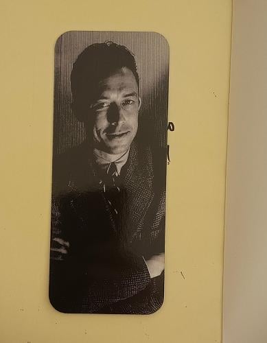 فاصل كتاب-ألبير كامو