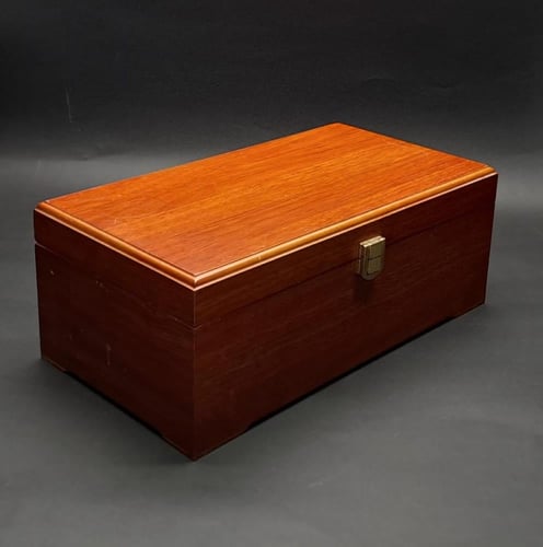 مجسم كريستال برج الممكلة