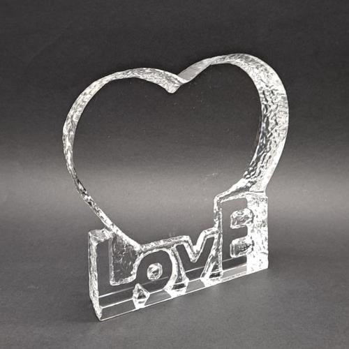 مجسم كريستال قلب LOVE