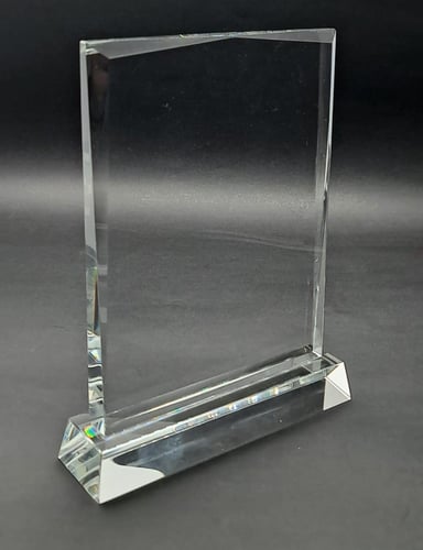 درع كريستال مستطيل طولي