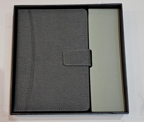 نوت A5 قفل جلد رقم 712