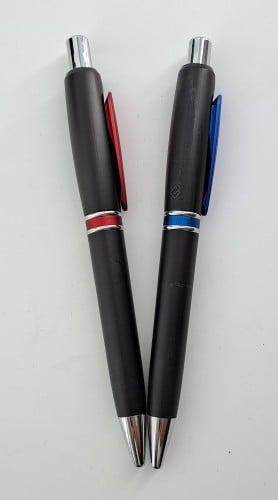 قلم بلاستيك {P13}