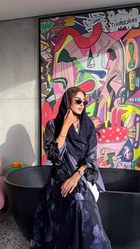 عباية من قماش الحرير المشجر مبطن بشيفون فاخر مع طر...