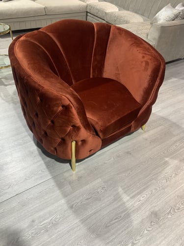 كرسي مودرن أرجل اتسيل ذهبي