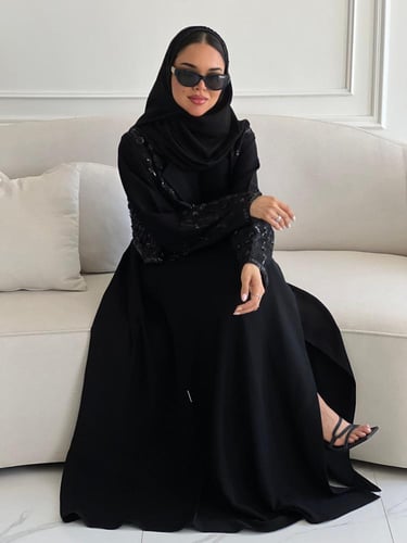 عبايه سوداء قماش انترنت