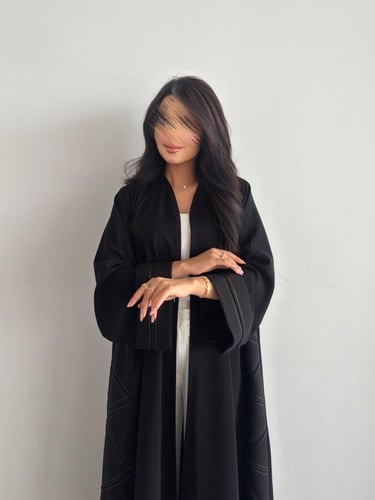 عباية كلوش قماش كريب بكسرات جوانب