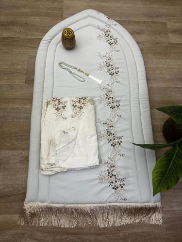 SNOOZYL طقم سجاد صلاة مطرز ملكي مع شرشف و مبخرة وس...