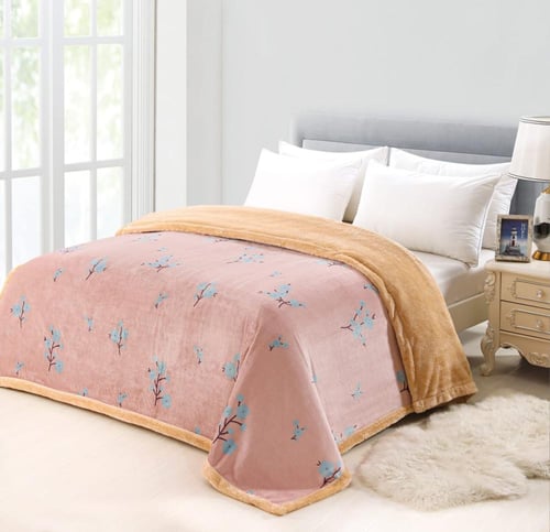 بطانية فلور نفرين 3 كيلو بنمط وجهين المخمل والفرو