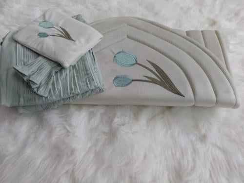 سنوزي طقم صلاة من سجادة اسفنج مبطن مطرز و شرشف صلا...