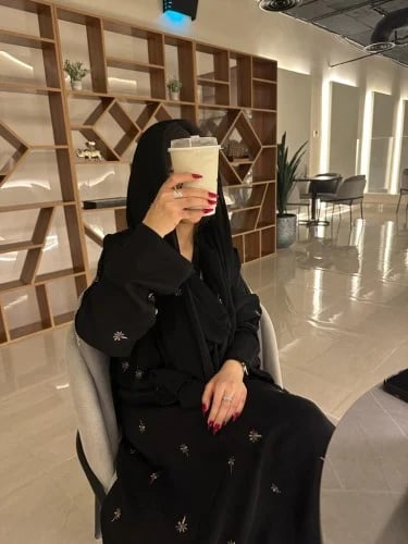 عبايه تطريز + طرحه تطريز