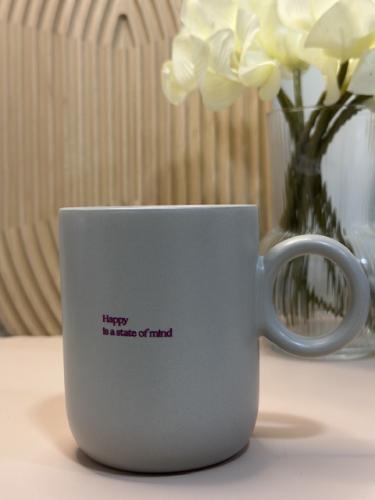 كوب قهوة - Happy is a state of mind