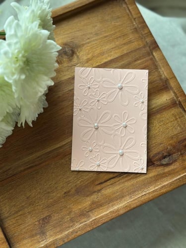 كرت تهنئة بورود بارزة ولؤلؤ - Jun 25