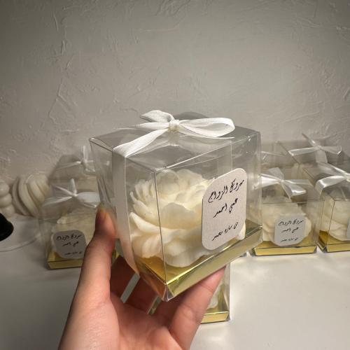 وردة الفاوانيا (علبة)