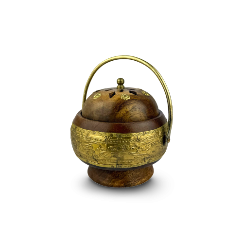 مبخرة خشبية دائرية بغطاء و مقبض اليد مزينة بنقوش ذ...