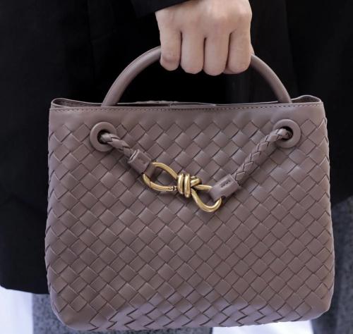 انديامو كاكي صغير