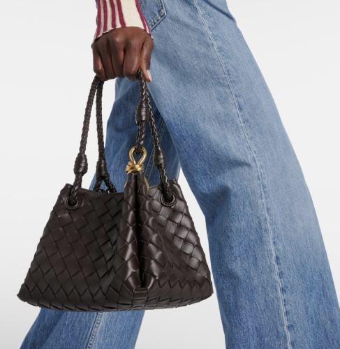 باراشوت بني