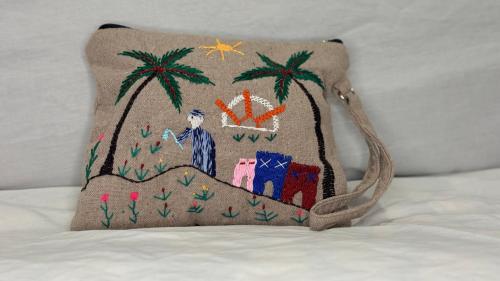 Small pouch