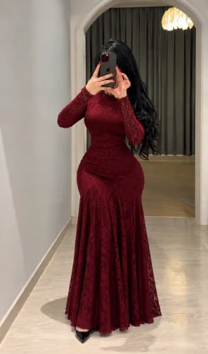 فستان دانتيل برغندي