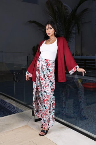 طقم بدلة كاجوال لون أحمر