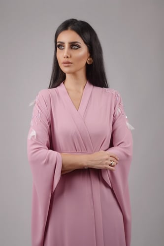 دراعة مطرزة