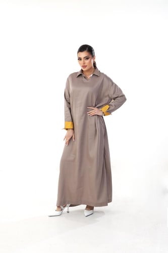 ثوب نسكافية مع مشجر كموني