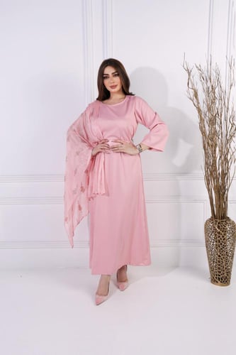 جلابية مطرزة بطراز هندي