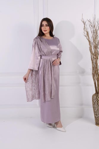 فستان مطرز بطراز هندي