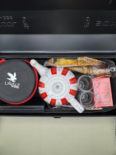 عزبة شاي صندوق حديد