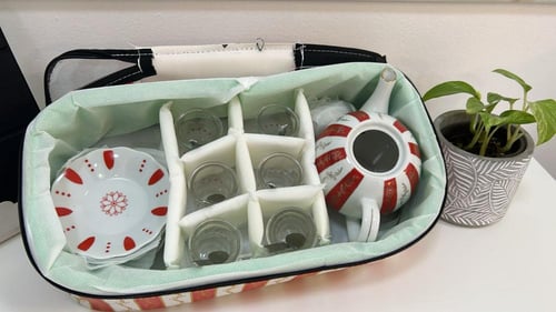 عزبة الشاي الكويتية احمر و ازرق ابو نقطة