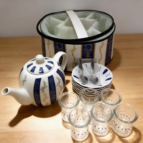 عزبة الشاي الكويتية احمر و ازرق ابو نقطة