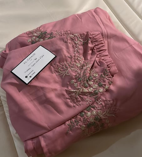 شرشف مرد ربط على جنب مطرز