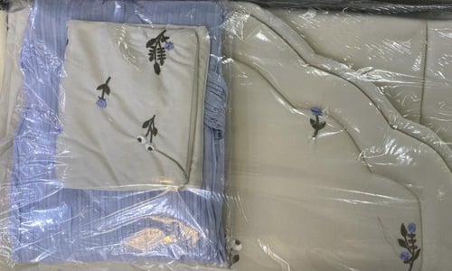 سجادة بتلات فقط من غير الشرشف