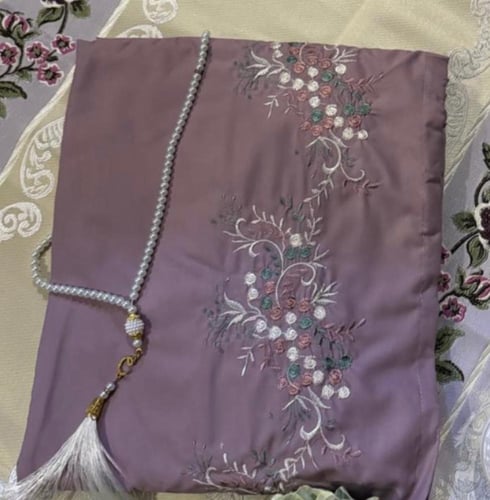 شرشف مرد ربط على جنب مطرز