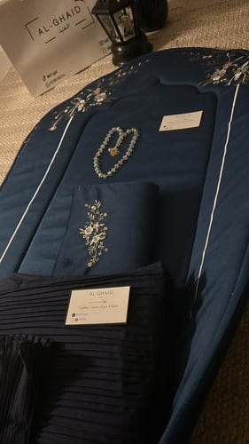 طقم صلاة السكينه كحلي