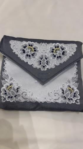 سجادة سفري مع حقيبتها