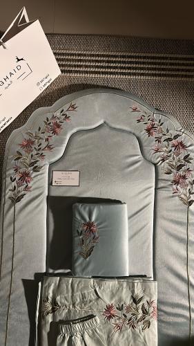 طقم صلاة ملكي تفاحي