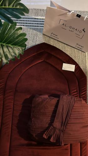 طقم صلاة باليسي سجاده+شرشف