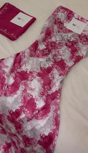 مخور مع طرحه بيبي بنك