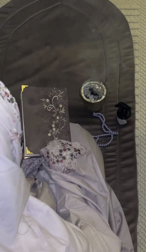 سجاده موف مع شرشف مرد مطرز ومصحف