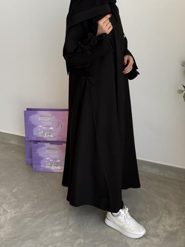 عباية فيونكه أسود